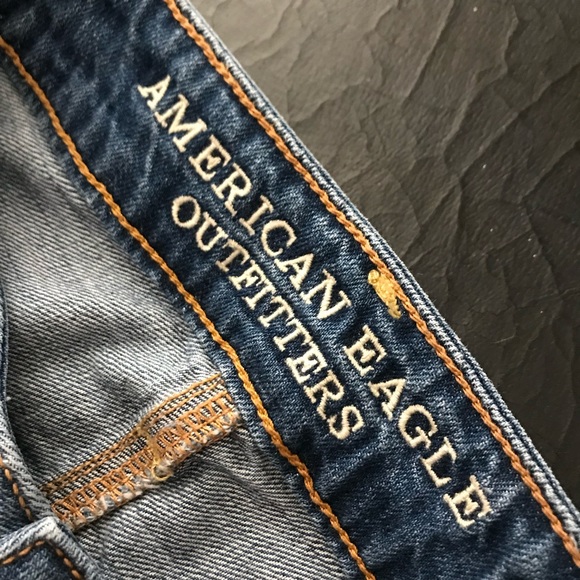 AEO Distressed Tomgirl Jeans 0 - Picture 10 of 13